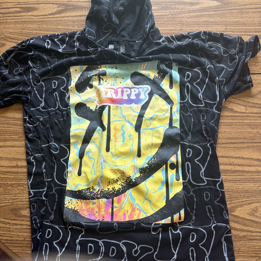 Legend Trippy Smiley Face Graphic Tee XL Black Hooded T-Shirt Y2K Streetwear